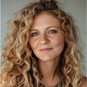 Meet your Posher, Pamela